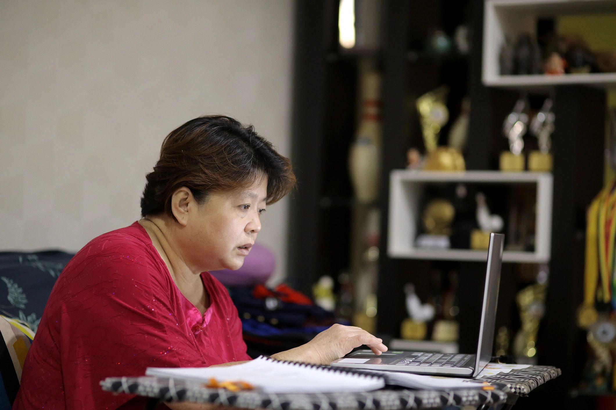 Burmese teacher classroom online
