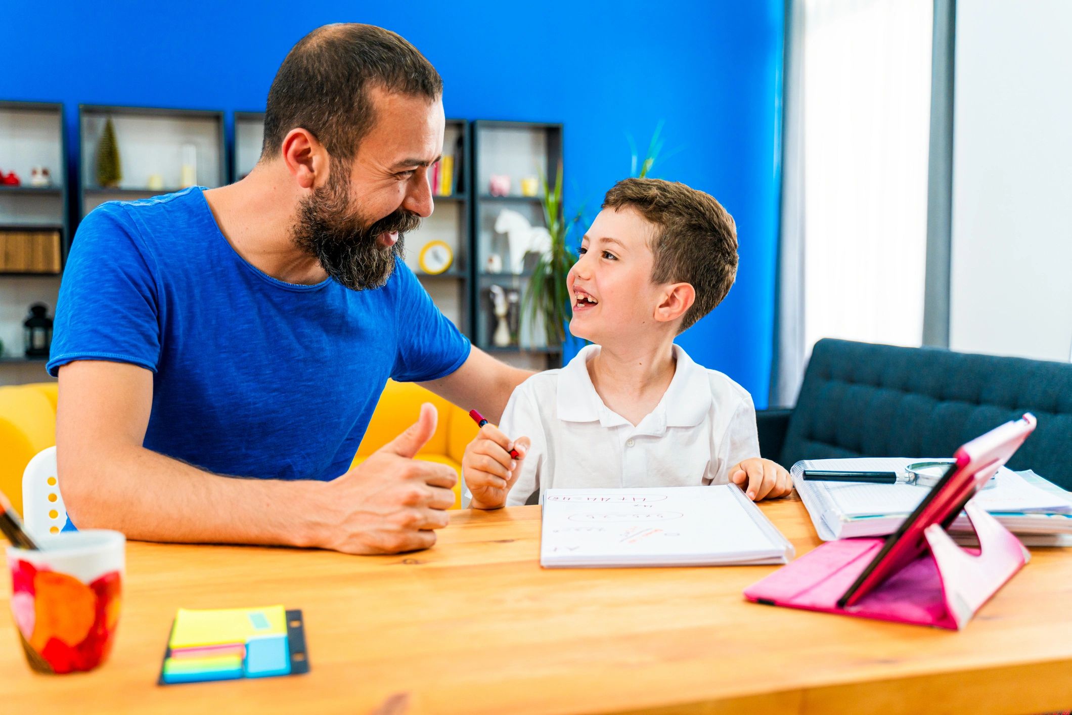 teacher giving online lesson