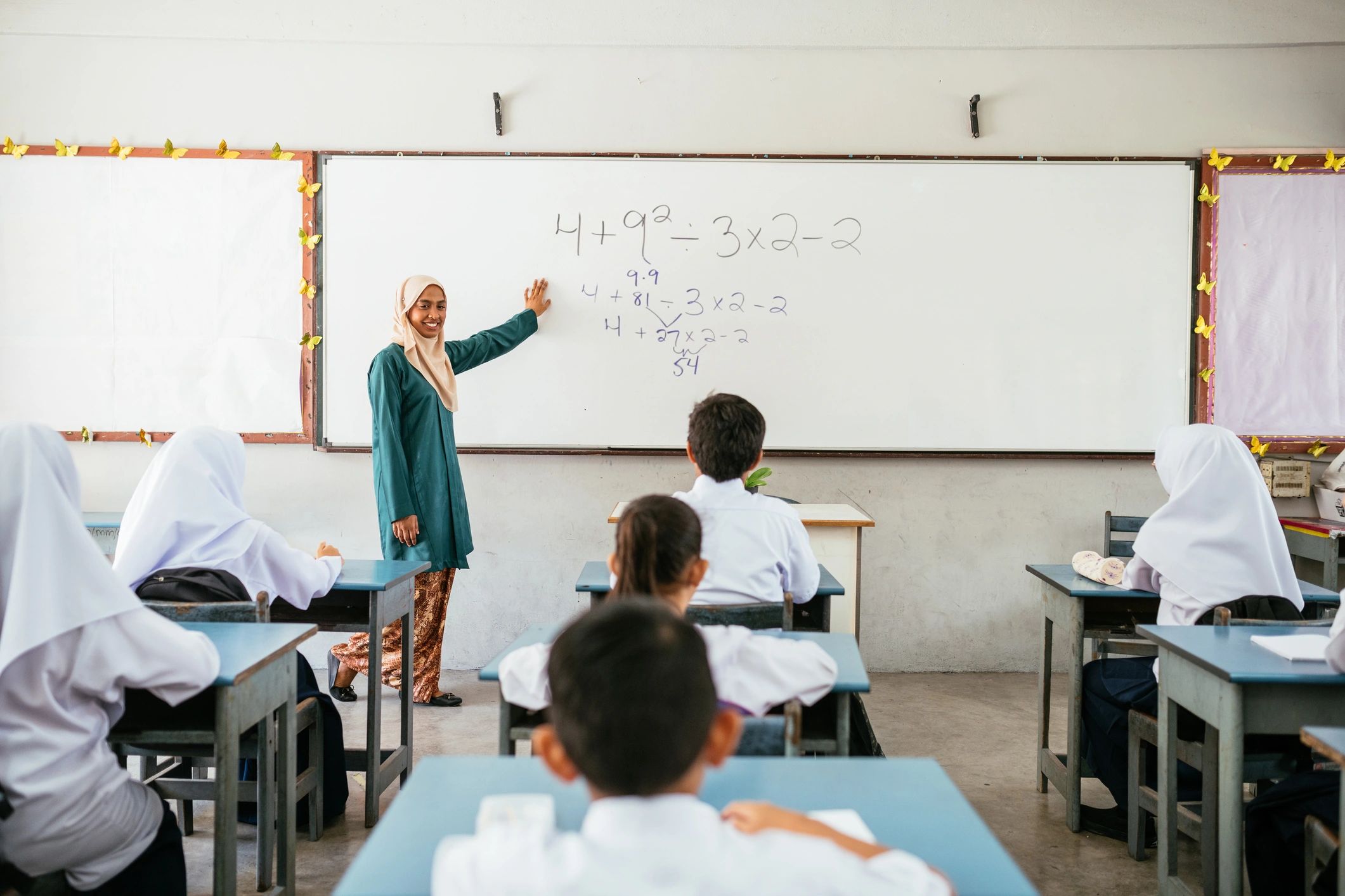 Burmese language teacher classroom video