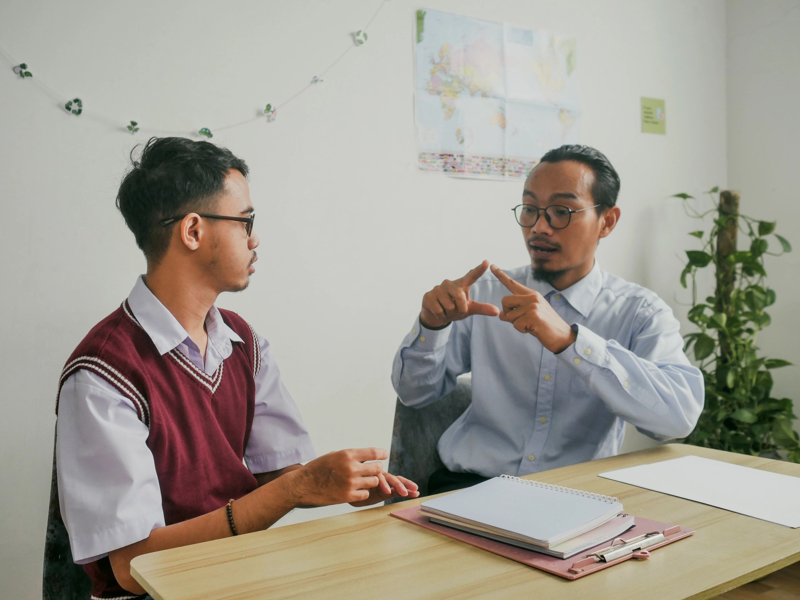 Burmese language learning students